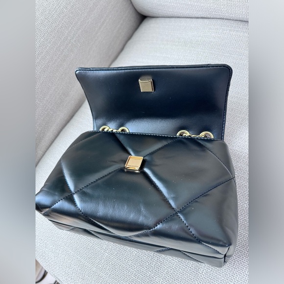 💸 Sale 💸 Authentic Tory Burch Black Diamond Quilt Kira Small Shoulder Bag 🛍️ - Picture 9 of 11